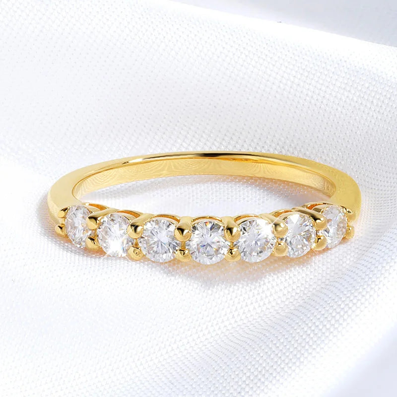 Stunning 0.7CT Moissanite Wedding Band Ring in 925 Sterling Silver - Perfect Gift for Engagements and Special Occasions